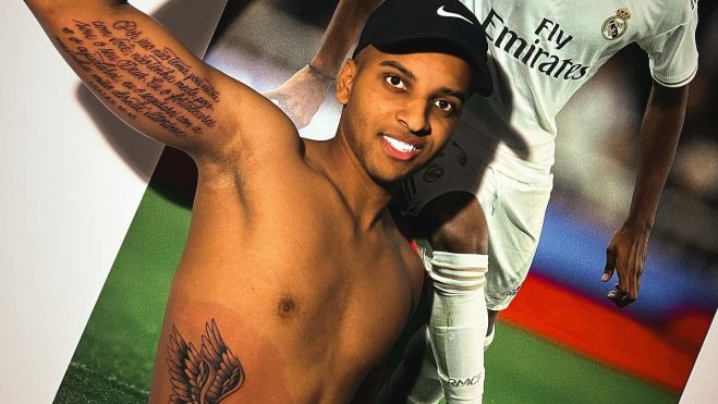 Tatuaje en el brazo de Rodrygo Goes