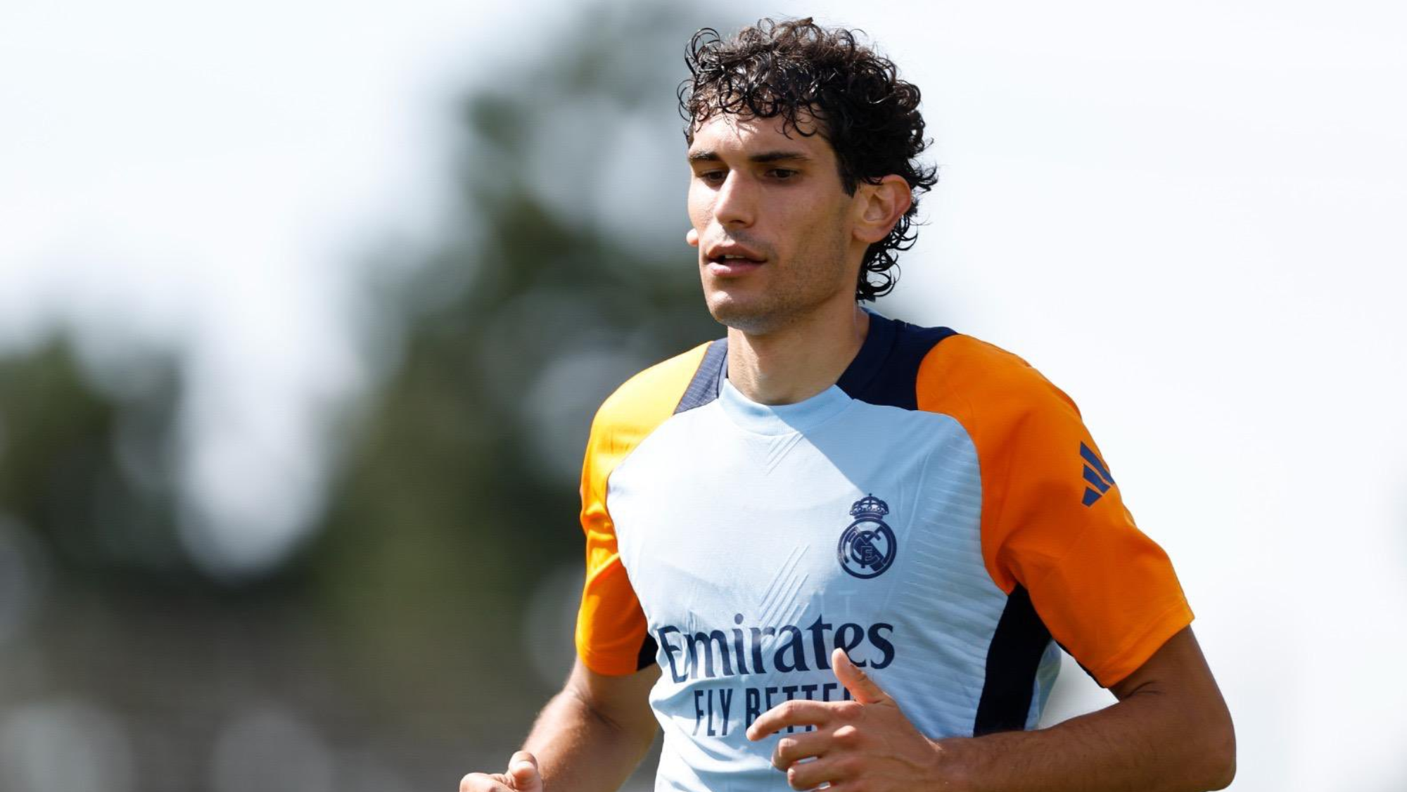 Jesús Vallejo refuerza su compromiso con el Real Madrid