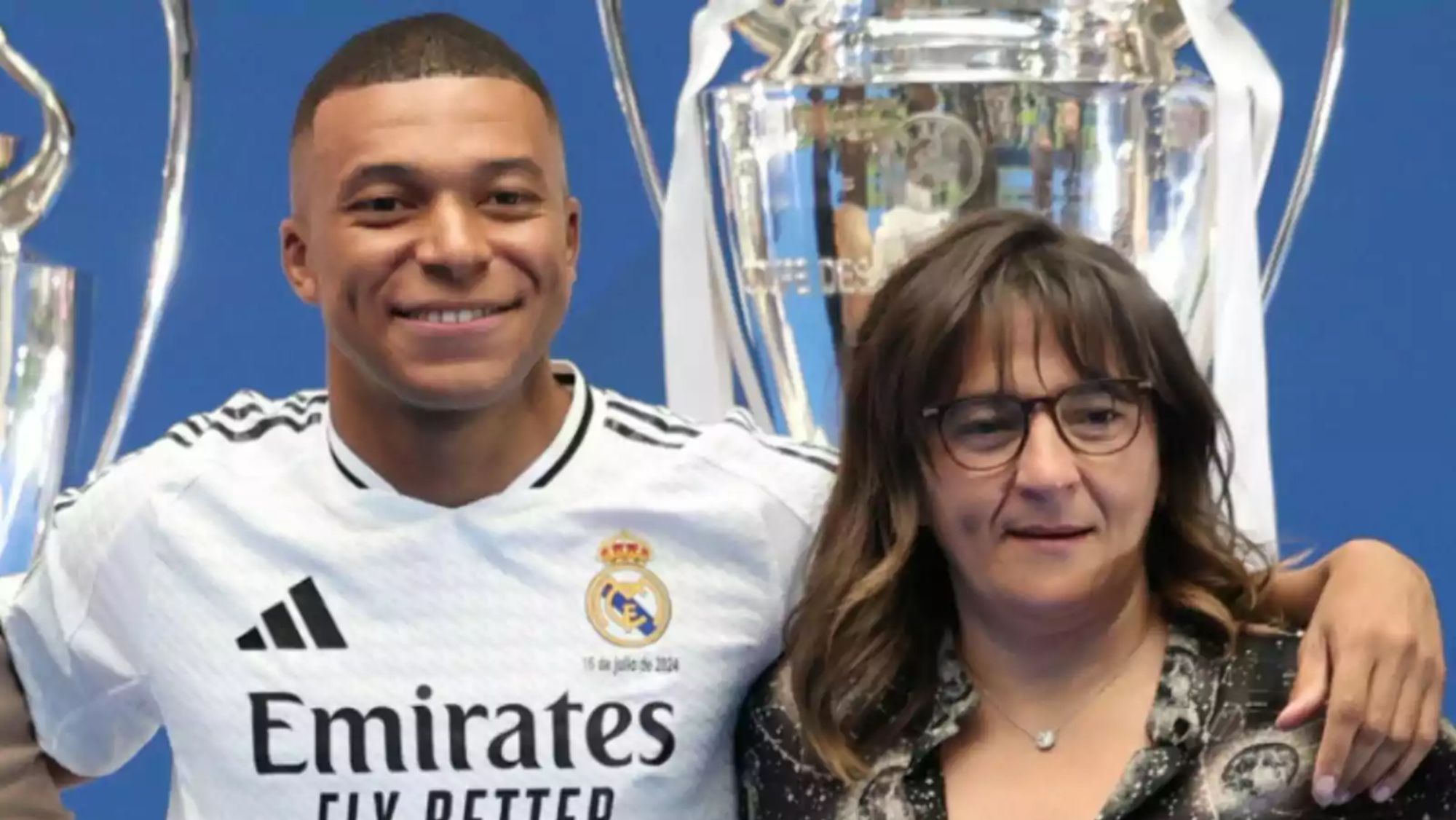 Kylian Mbappé y Fayza Lamari, la madre del futbolista.