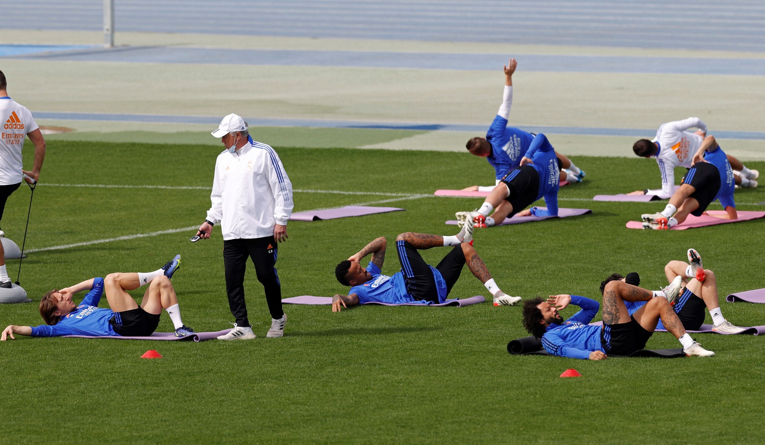 Carlo Ancelotti en un entrenamiento del Real Madrid