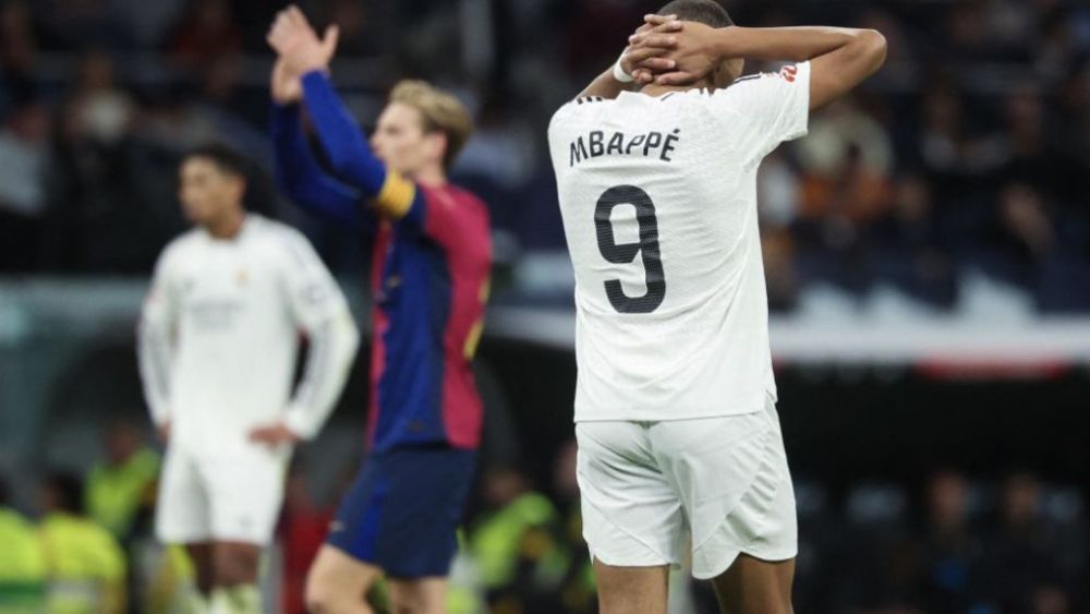 Kylian Mbappé, en el partido contra el Barcelona de este sábado. Kylian Mbappé, en el partido contra el Barcelona de este sábado.