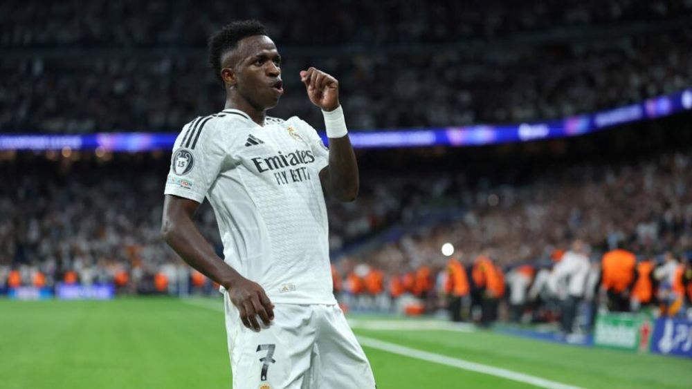Vinicius, en un partido en el Bernabéu en esta temporada, se ha quedado sin el Balón de Oro de forma totalmente injusta. Vinicius, en un partido en el Bernabéu en esta temporada, se ha quedado sin el Balón de Oro de forma totalmente injusta.