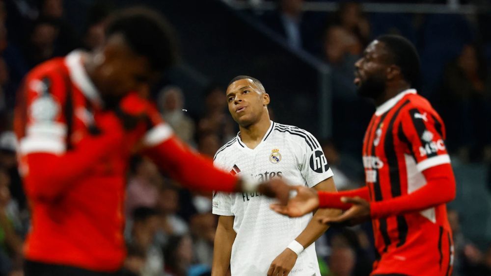 Kylian Mbappé resopla durante un momento en el partido entre el Madrid y el Milan. Kylian Mbappé resopla durante un momento en el partido entre el Madrid y el Milan.