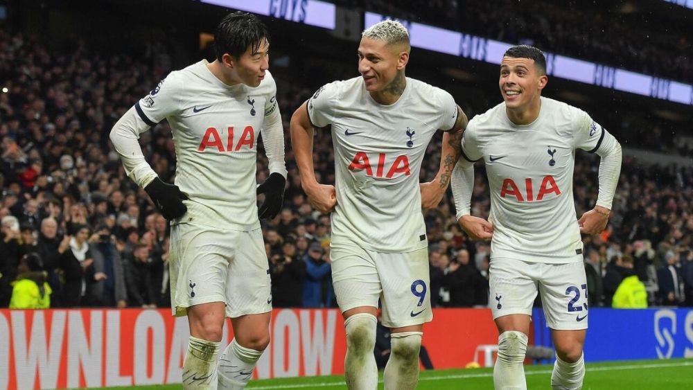 Pedro Porro, junto a Richarlison y Heung-min Son, celebrando un gol con el Tottenham. Pedro Porro, junto a Richarlison y Heung-min Son, celebrando un gol con el Tottenham.