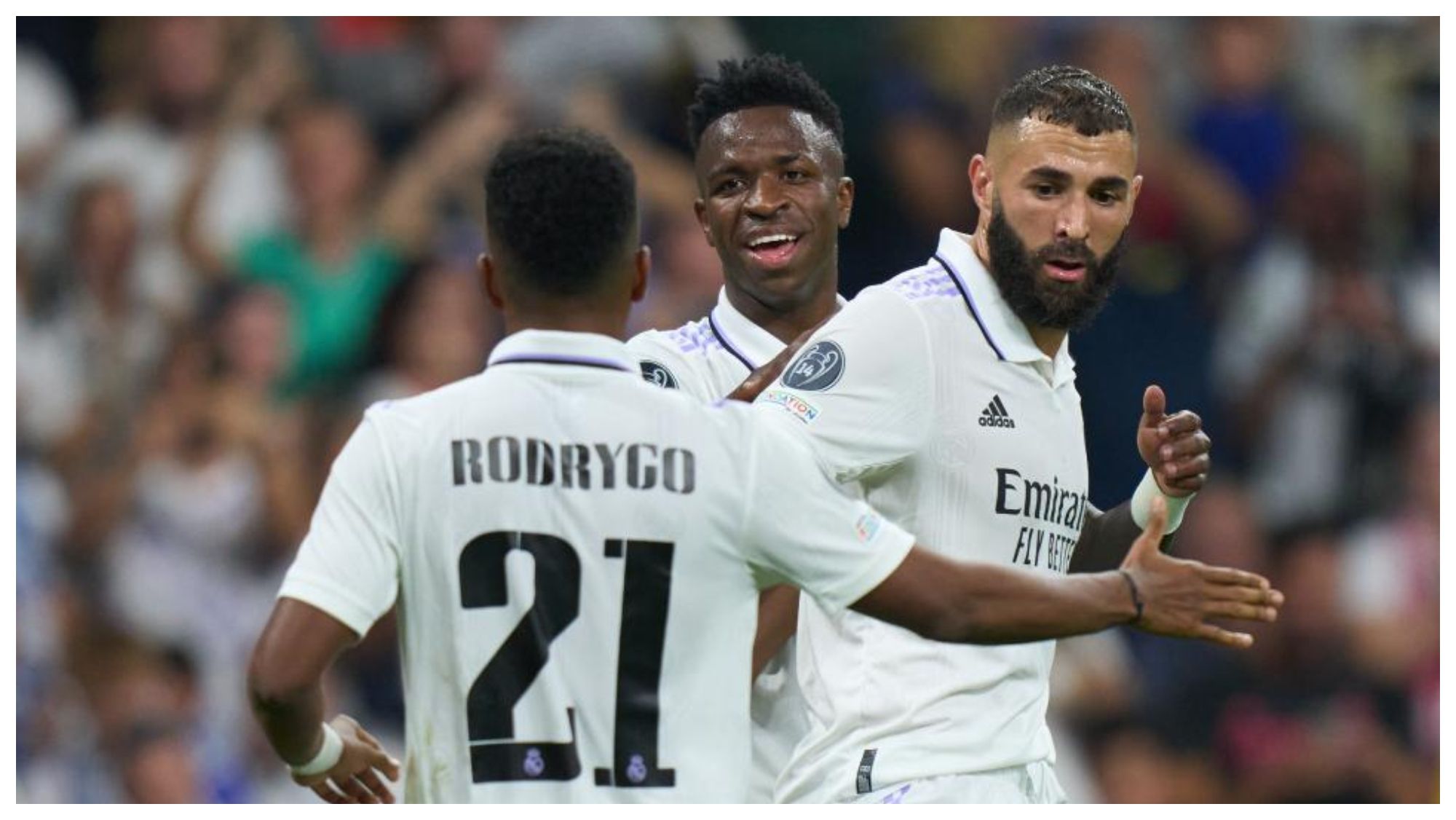 Benzema junto a Rodrygo y Vini celebrando un gol del Real Madrid