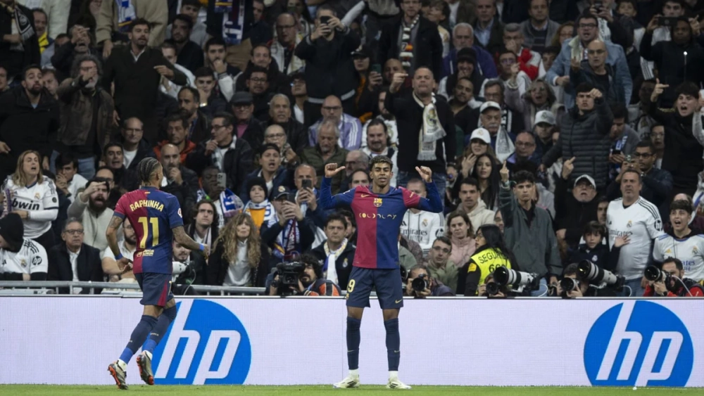 Lamine Yamal celebrando su gol en el Bernabéu