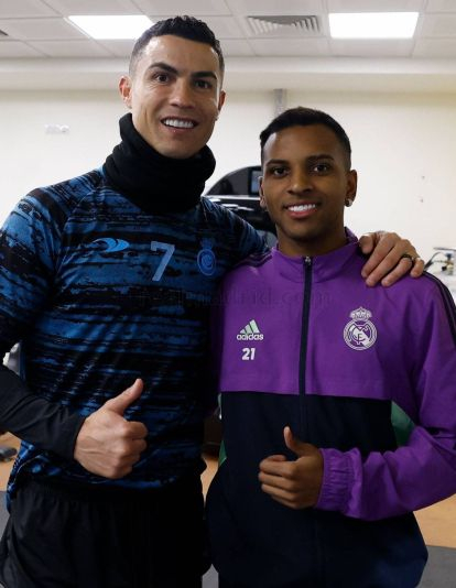 Cristiano Ronaldo junto a Rodrygo