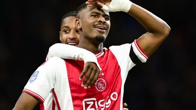 Pese a la irrupción de Raúl Asencio, el Real Madrid podría acometer el fichaje de Jorrel Hato. Pese a la irrupción de Raúl Asencio, el Real Madrid podría acometer el fichaje de Jorrel Hato.