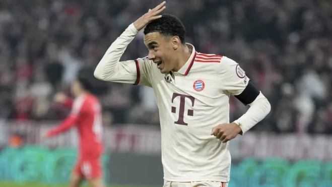Jamal Musiala durante un partido con el Bayern de Múnich. Jamal Musiala durante un partido con el Bayern de Múnich.
