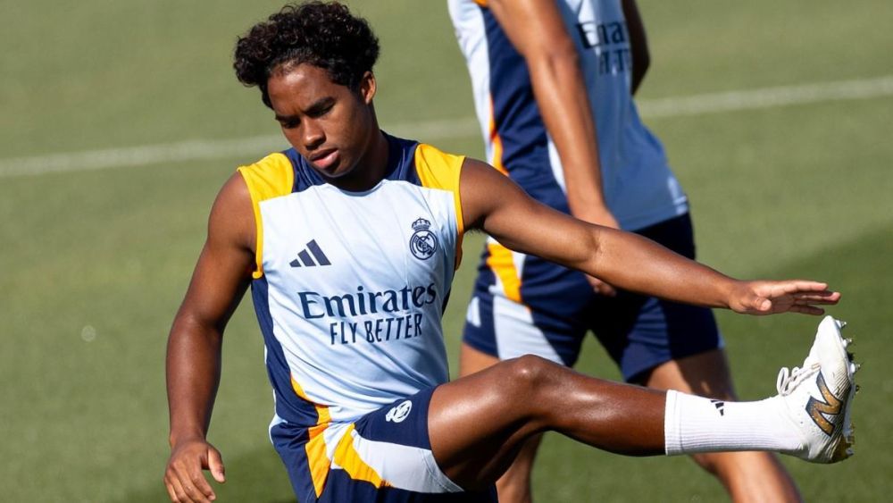 Endrick entrenando con el equipo Endrick entrenando con el equipo