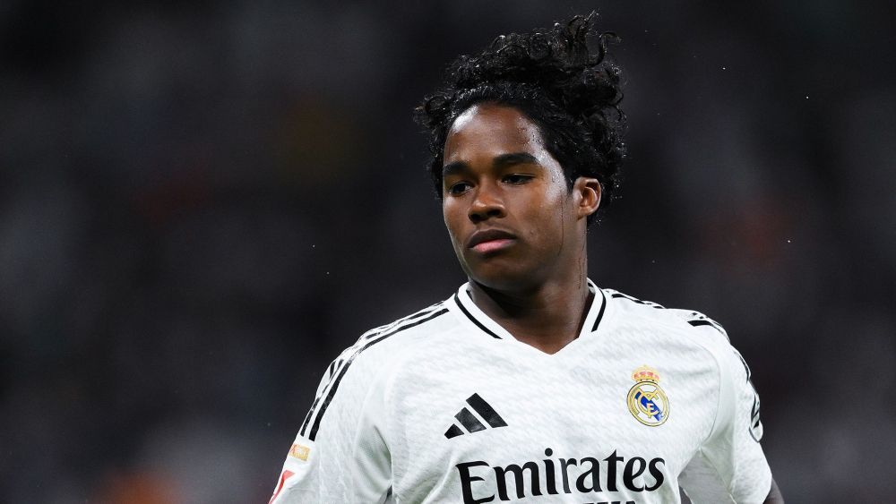 Endrick serio en partido Endrick serio en partido