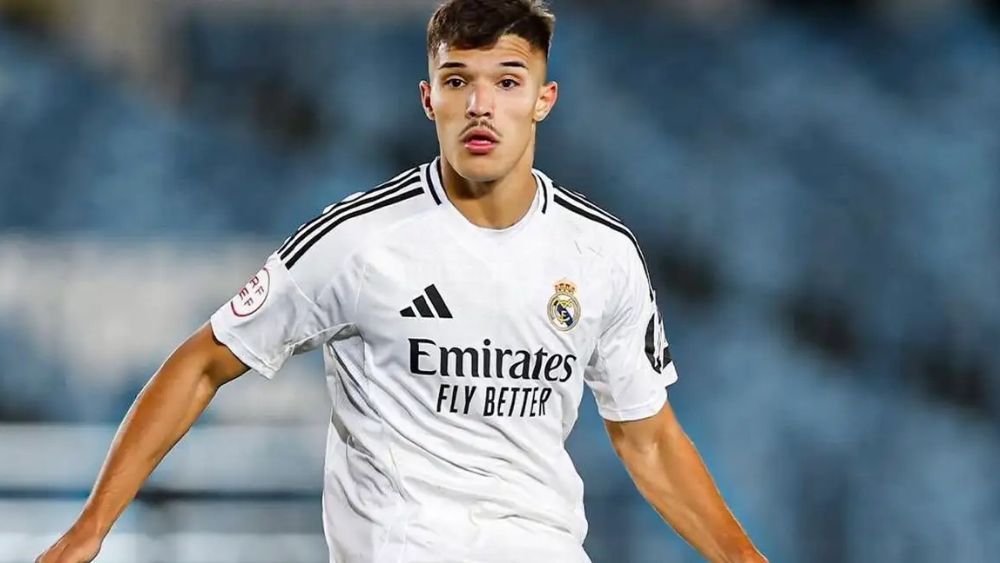 Youssef Enríquez, en un partido reciente con el Castilla. Youssef Enríquez, en un partido reciente con el Castilla.
