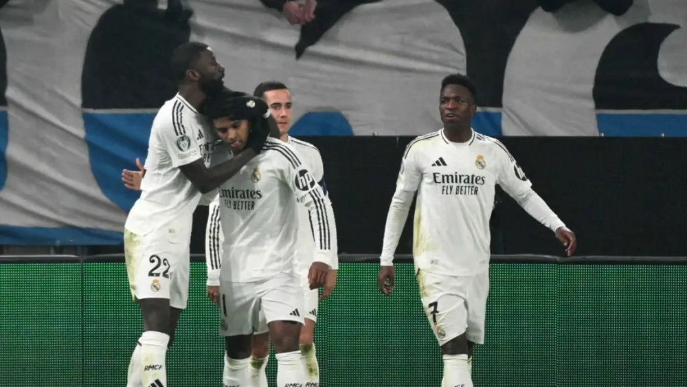 Jugadores del Real Madrid celebrando el gol de Vinicius Jugadores del Real Madrid celebrando el gol de Vinicius