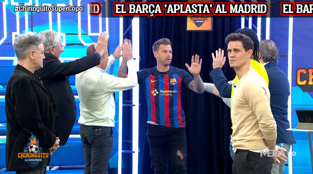 El pasillo de los tertulianos a Jota Jordi