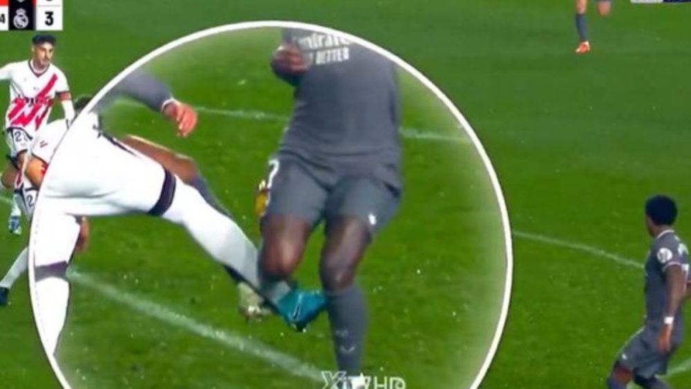 Penalti sobre Vinicius Junior no señalado Penalti sobre Vinicius Junior no señalado