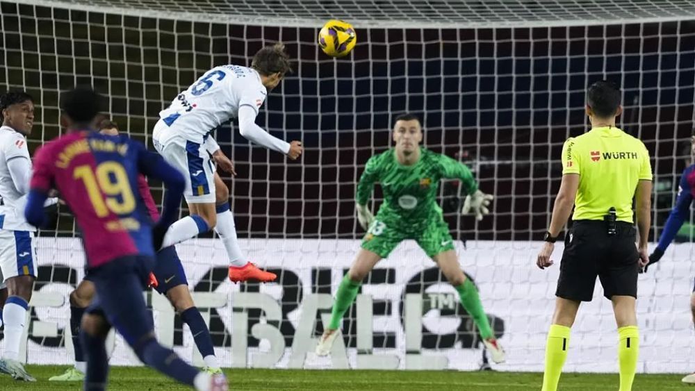 Un tanto de Sergio González fueron suficientes para que el Leganés consiguiera los tres puntos ante el Barcelona. Un tanto de Sergio González fueron suficientes para que el Leganés consiguiera los tres puntos ante el Barcelona.