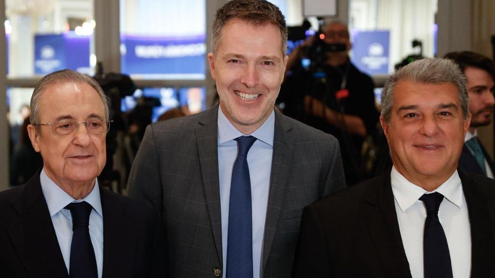 Florentino Pérez, Bernd Reichart y Joan Laporta. Florentino Pérez, Bernd Reichart y Joan Laporta.