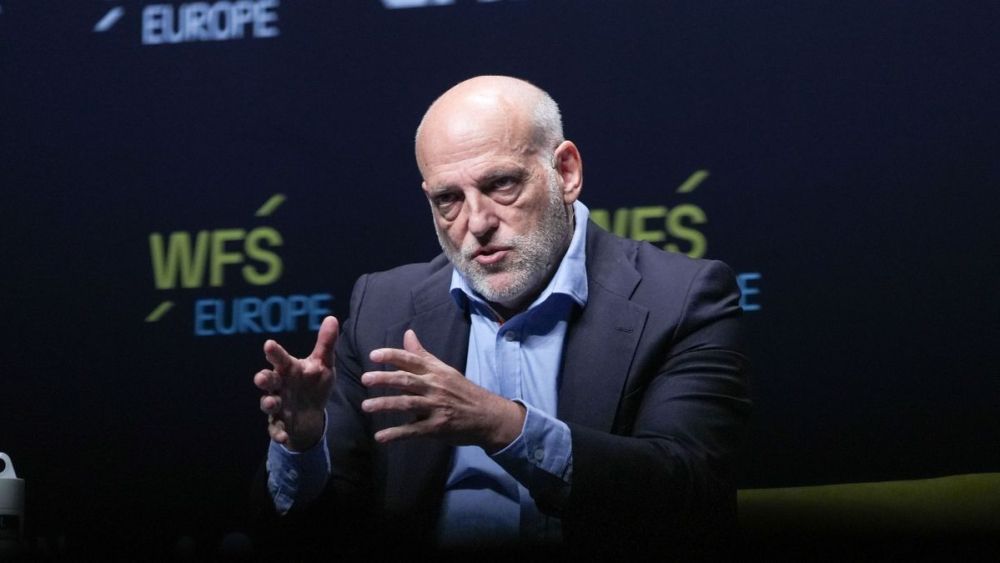 El Barça adelanta al Real Madrid en la clasificación de dinero recibido por los derechos televisivos en LaLiga. El Barça adelanta al Real Madrid en la clasificación de dinero recibido por los derechos televisivos en LaLiga.