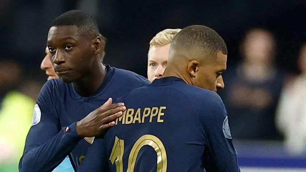 Kolo Muani y Kylian Mbappé, en un partido con la Selección francesa.