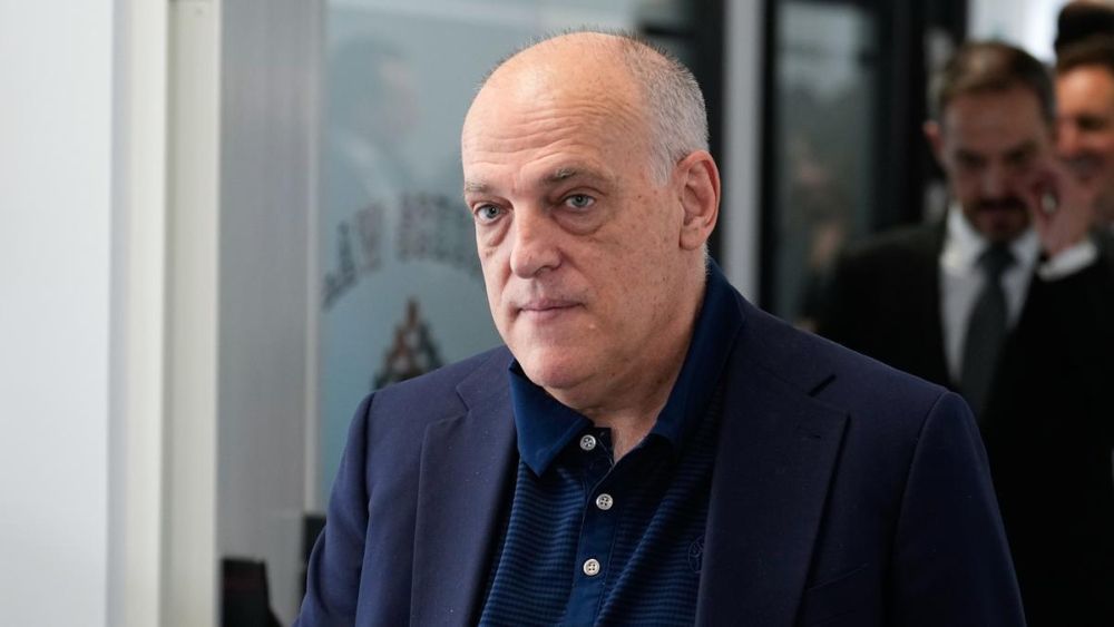 Javier Tebas impide al Real Madrid llevar a cabo nuevas técnicas de innovación en el fútbol español. Javier Tebas impide al Real Madrid llevar a cabo nuevas técnicas de innovación en el fútbol español.