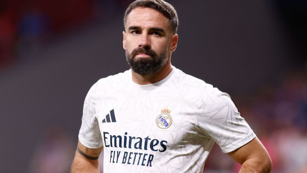 Dani Carvajal en el calentamiento previo a un partido