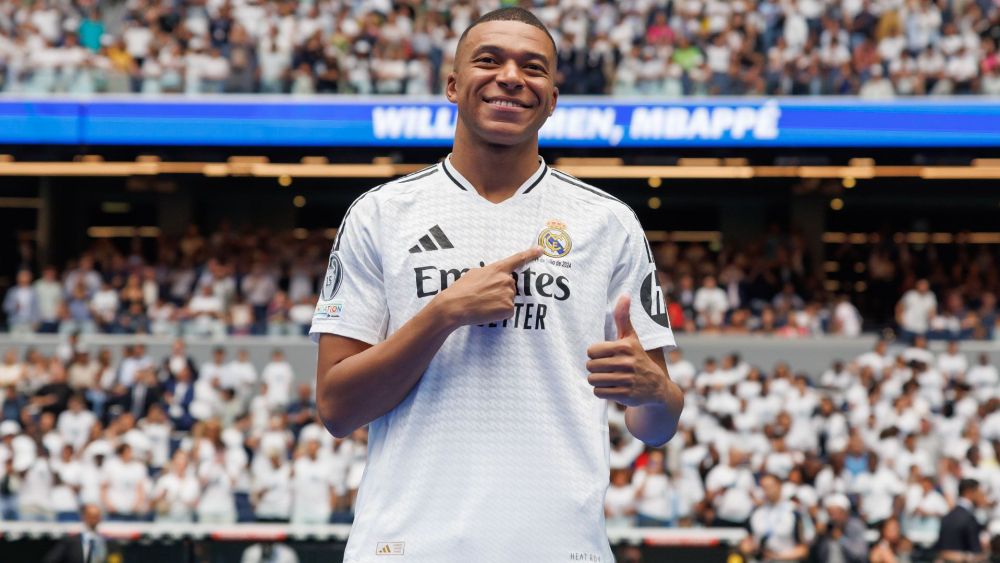 Mbappé feliz en su presentación con el Real Madrid Mbappé feliz en su presentación con el Real Madrid