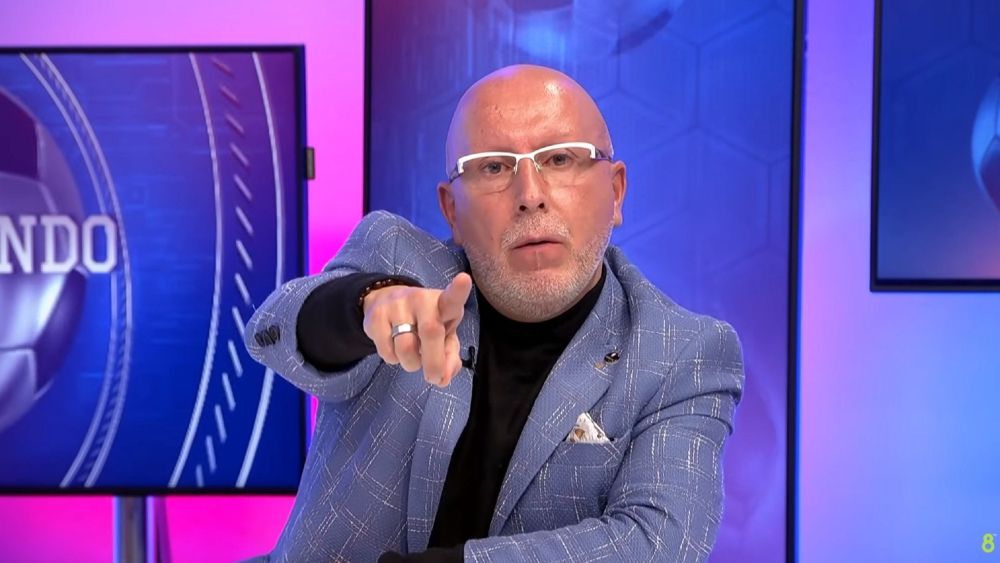 François Gallardo apuntando a la cámara François Gallardo apuntando a la cámara