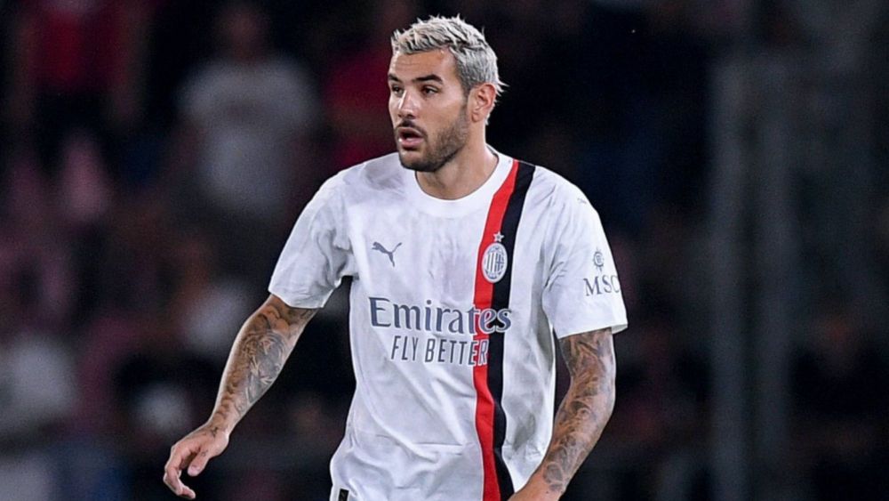 Theo Hernández durante un partido con el AC Milan Theo Hernández durante un partido con el AC Milan