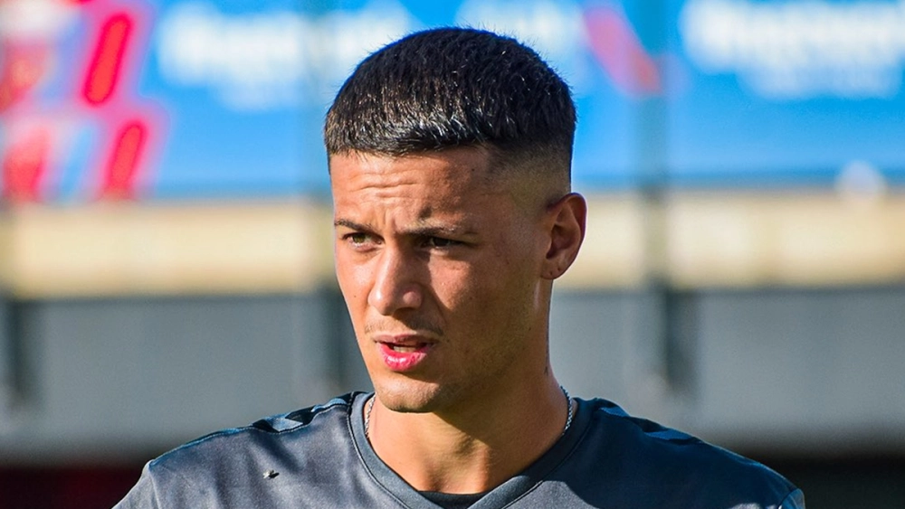 Alan Godoy serio en partido Alan Godoy serio en partido