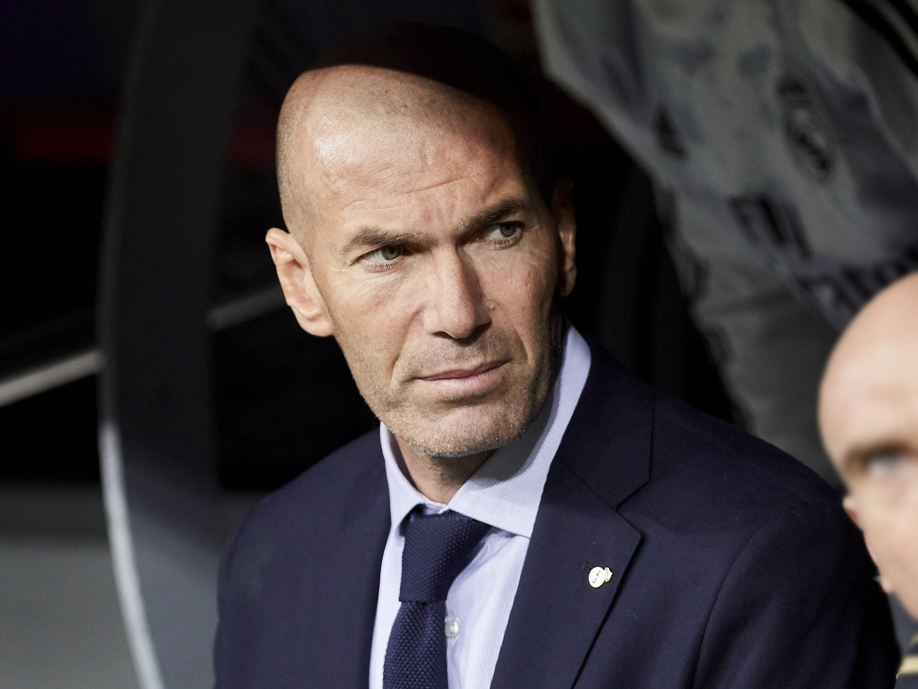 Zinedine Zidane espera la llamada del Real Madrid