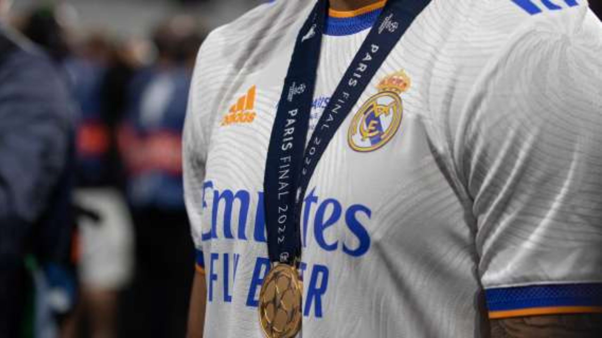Es uno de los futbolistas más prometedores del filial blanco y EA Sports lo sabe