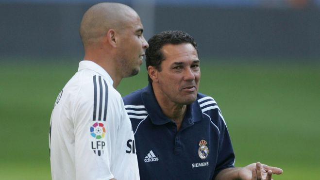 Luxemburgo dando órdenes a sus jugadores durante su etapa en el Real Madrid