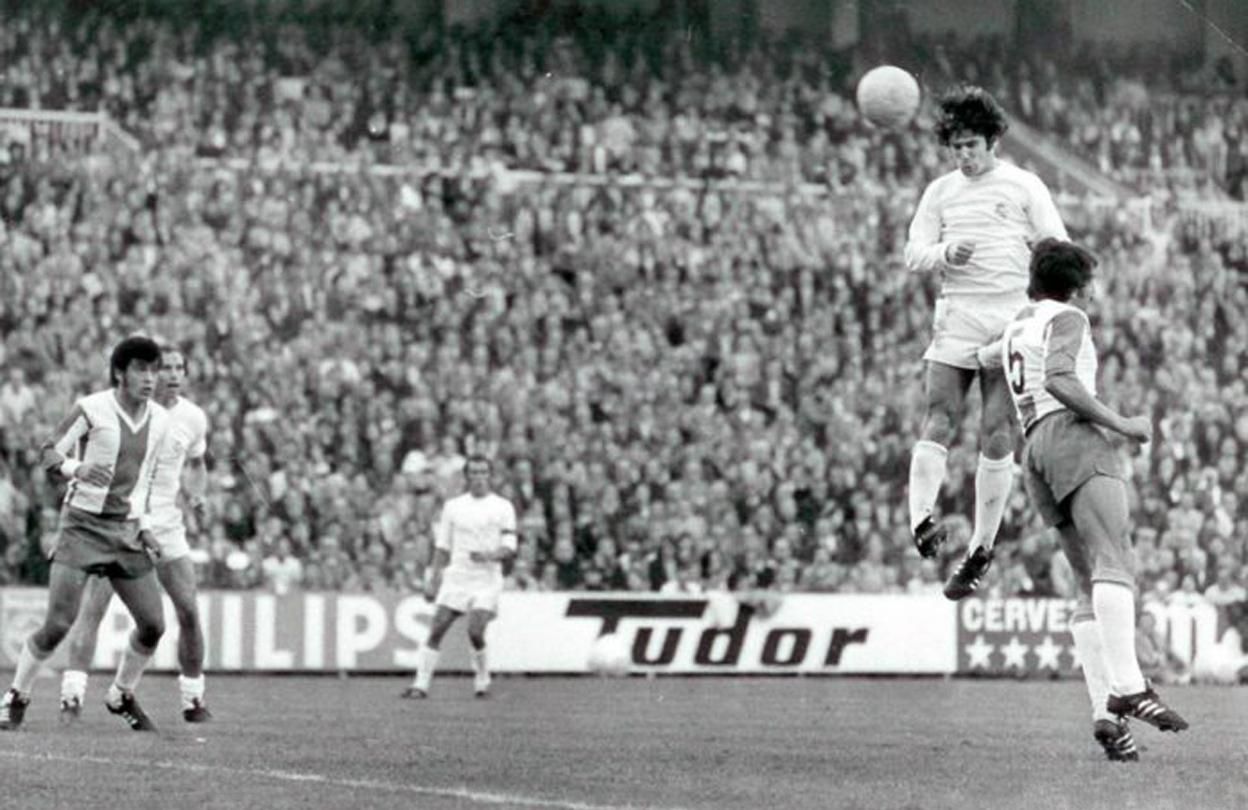 ¿Qué mítico futbolista del Real Madrid jugó toda su carrera con un solo riñón?