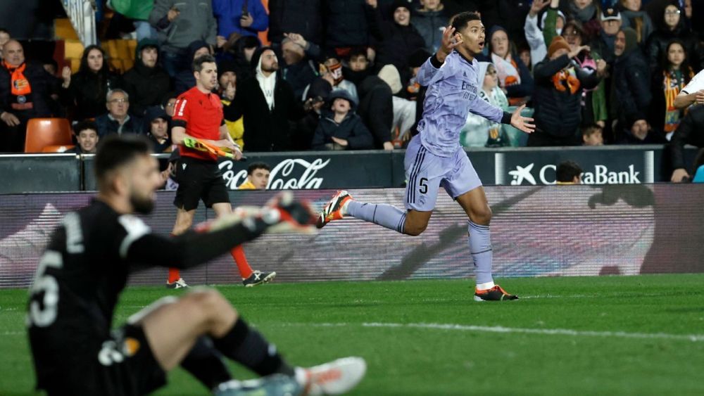 En el Real Madrid siguen acordándose de aquel gol que Gil Manzano anuló a Jude Bellingham en Mestalla. En el Real Madrid siguen acordándose de aquel gol que Gil Manzano anuló a Jude Bellingham en Mestalla.