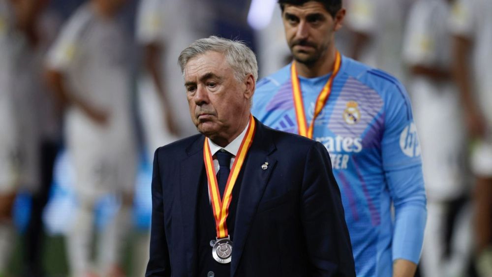 La figura de Carlo Ancelotti quedó muy tocada tras la debacle ante el Barça en la Supercopa. La figura de Carlo Ancelotti quedó muy tocada tras la debacle ante el Barça en la Supercopa.