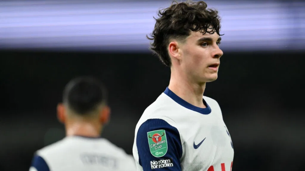 Archie Gray tiene unas cualidades que destacan en el conjunto blanco. Archie Gray tiene unas cualidades que destacan en el conjunto blanco.