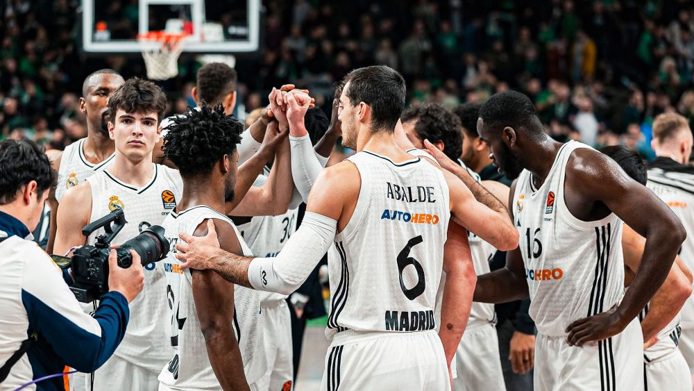 Jugadores del Real Madrid de baloncesto. Jugadores del Real Madrid de baloncesto.