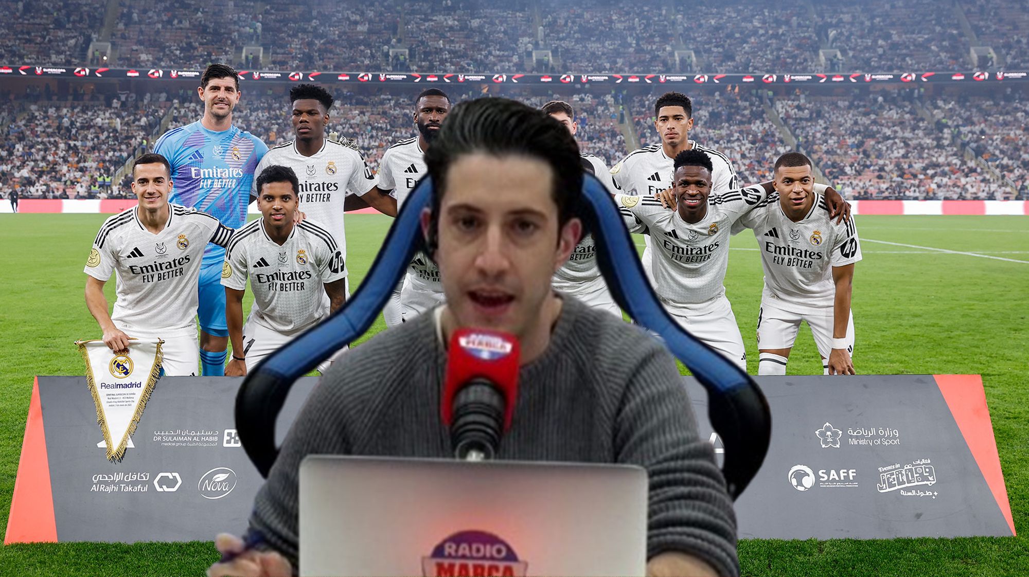 Miguel Quintana y un once del Real Madrid.