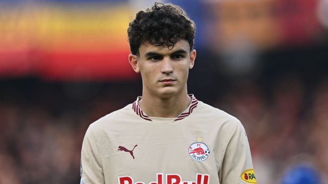 Stefan Bajčetić durante un partido con el Salzburgo. Stefan Bajčetić durante un partido con el Salzburgo.