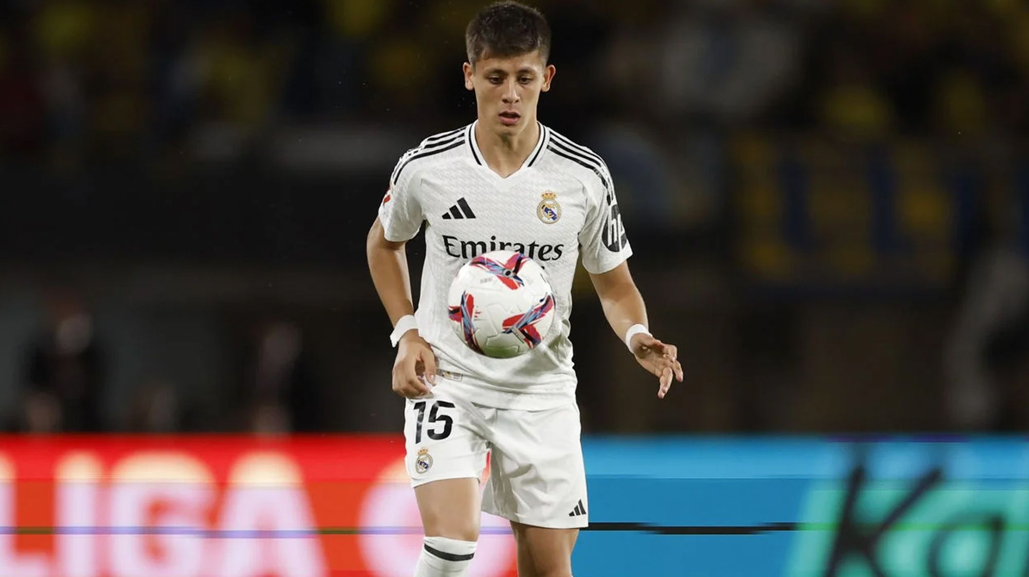 Arda Güler durante un partido con el Real Madrid. 