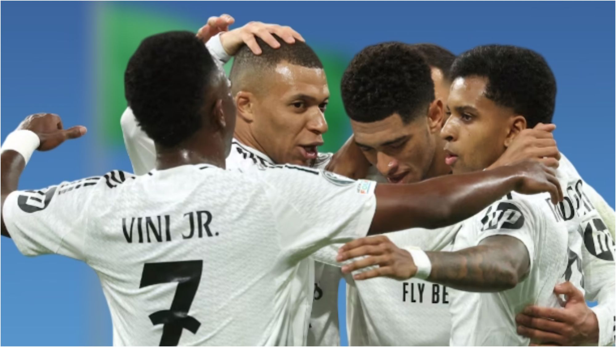 Varios jugadores del Real Madrid, celebrando uno de los goles ante el Salzburgo en la noche de este miércoles.