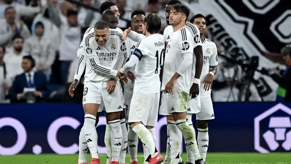 El Real Madrid goleó este miércoles al Salzburgo (5-1) con goles de Rodrygo (2), Vinicius (2) y Mbappé. El Real Madrid goleó este miércoles al Salzburgo (5-1) con goles de Rodrygo (2), Vinicius (2) y Mbappé.