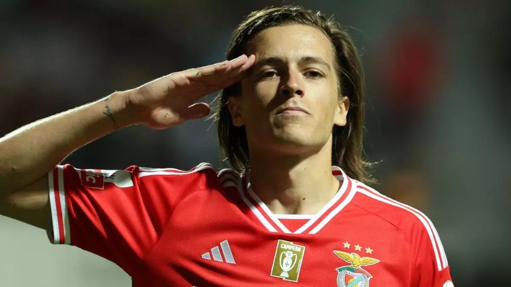 Álvaro Carreras, que milita en el Benfica, podría ser el nuevo objetivo del Real Madrid para su lateral izquierdo. Álvaro Carreras, que milita en el Benfica, podría ser el nuevo objetivo del Real Madrid para su lateral izquierdo.