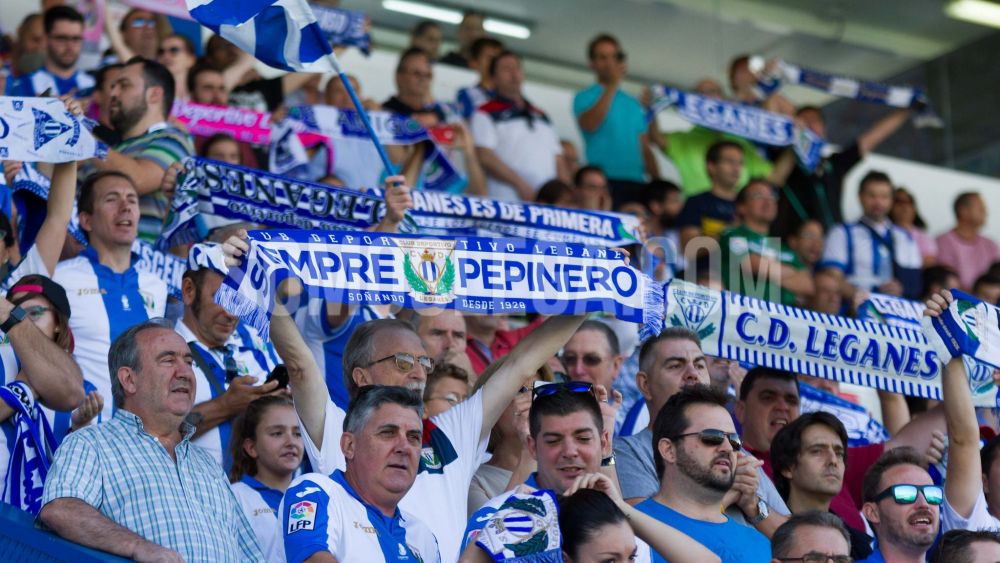 Existe cierto cabreo en la afición del CD Leganés por el precio a los abonados para el partido de Copa. Existe cierto cabreo en la afición del CD Leganés por el precio a los abonados para el partido de Copa.