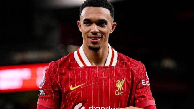 Alexander-Arnold jugando un partido con el Liverpool. Alexander-Arnold jugando un partido con el Liverpool.
