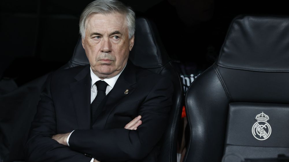 Carlo Ancelotti en el banquillo del Real Madrid en el Santiago Bernabéu. 