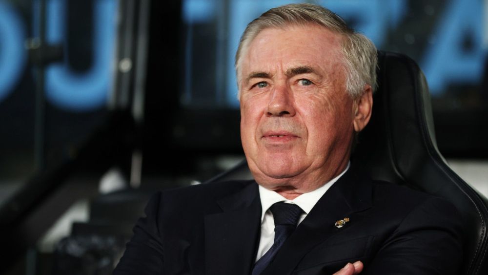 Carlo Ancelotti en el banquillo Carlo Ancelotti en el banquillo