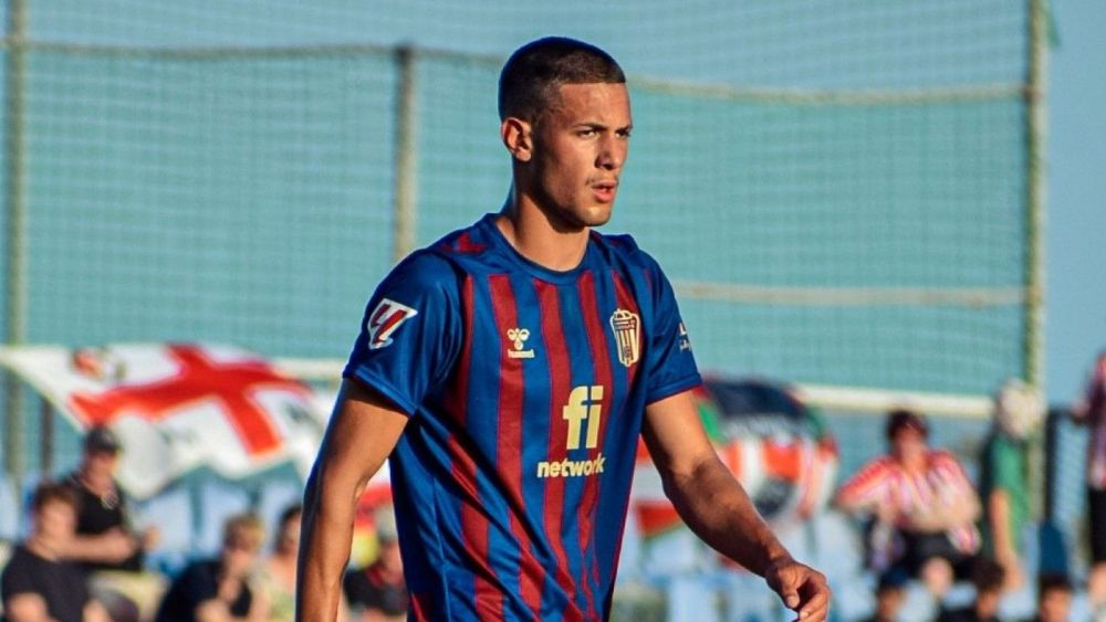 Alan Godoy en el Eldense