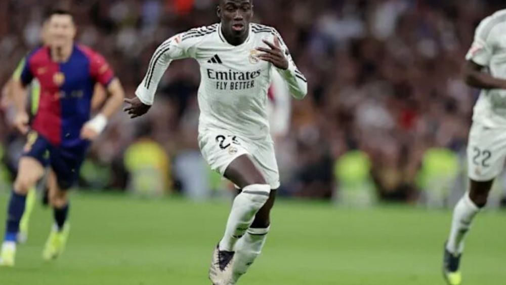 Ferland Mendy durante El Clásico Ferland Mendy durante El Clásico