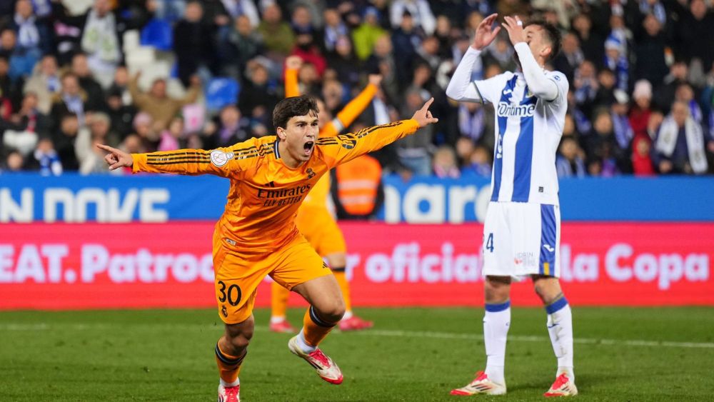 Gonzalo celebrando su gol en Copa del Rey